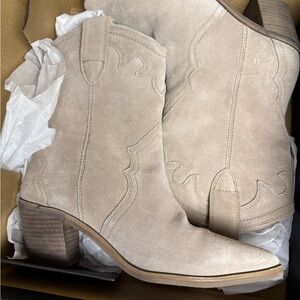 Frye Women's Light Tan Heeled Boots